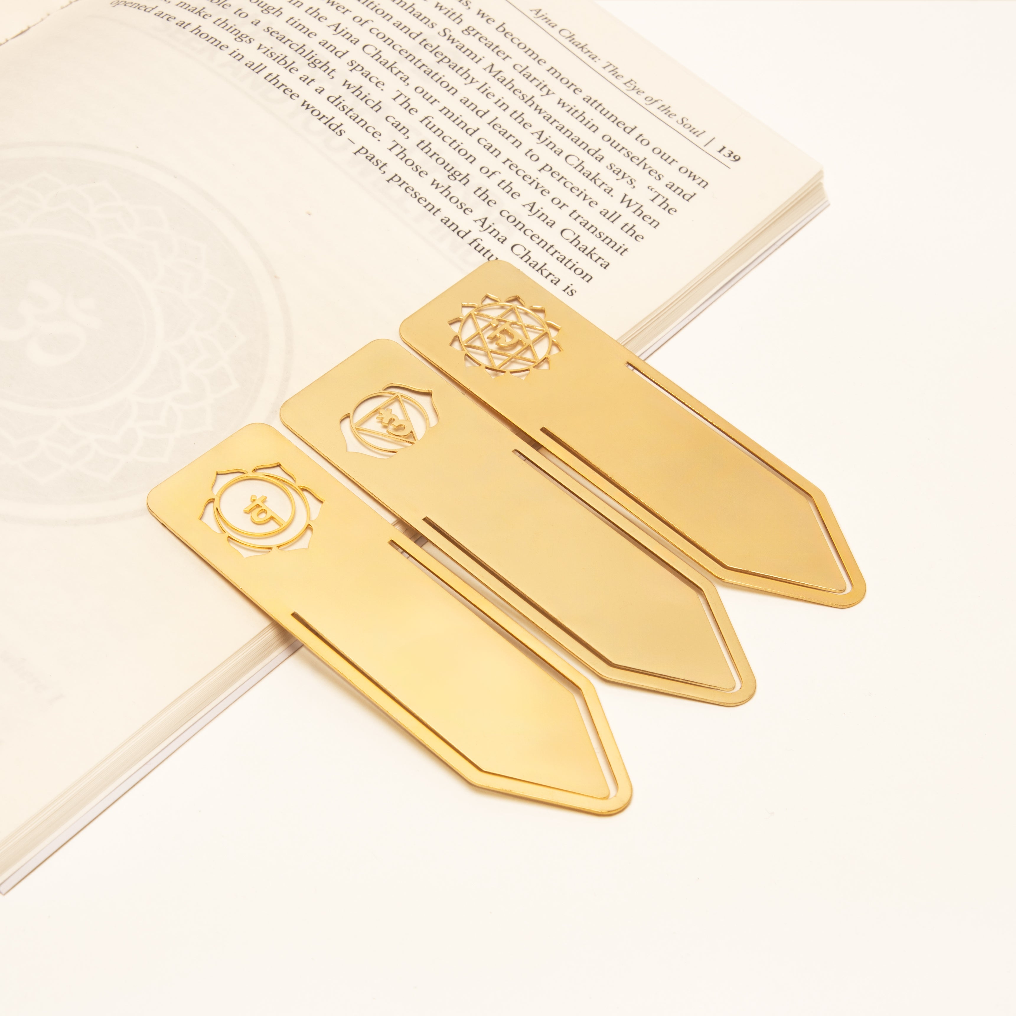 Nadis Chakra Clipper Bookmark Triangle