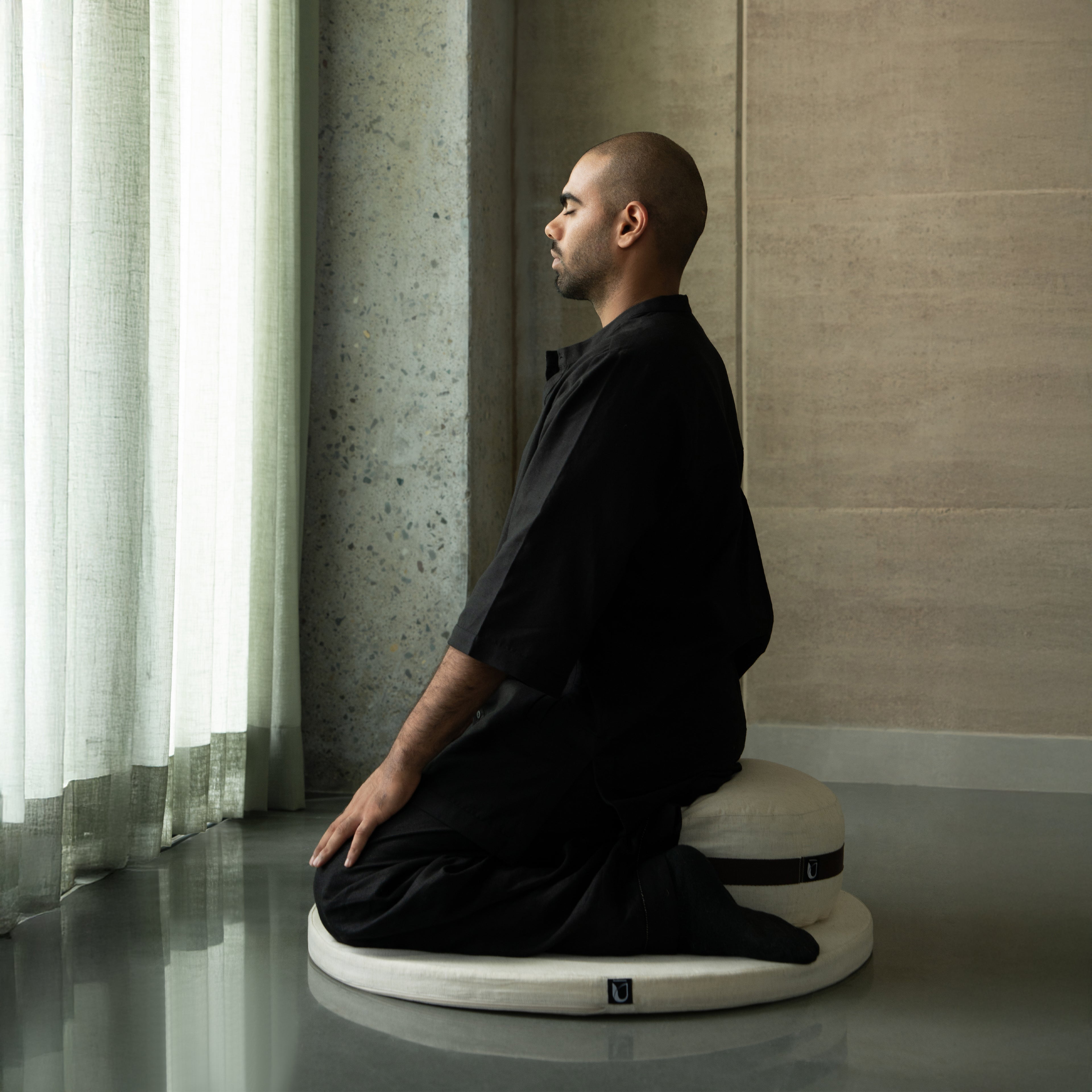 Shunya Seated Meditation Set