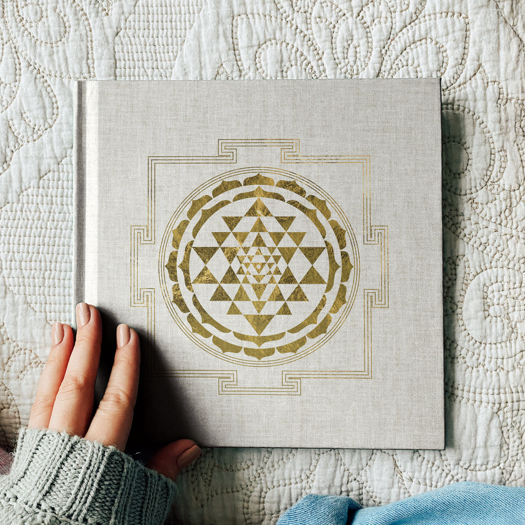 365 Days Manifestation Journal