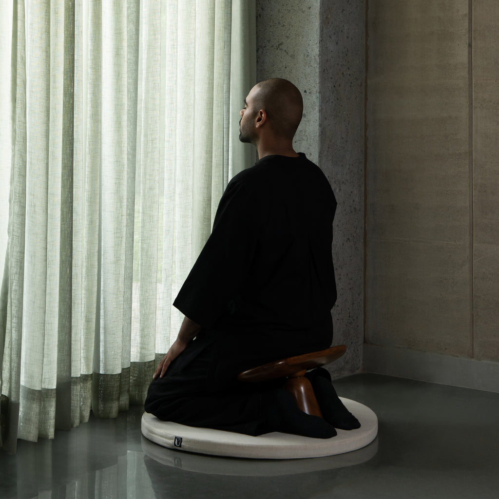 Vajra Meditation Bench