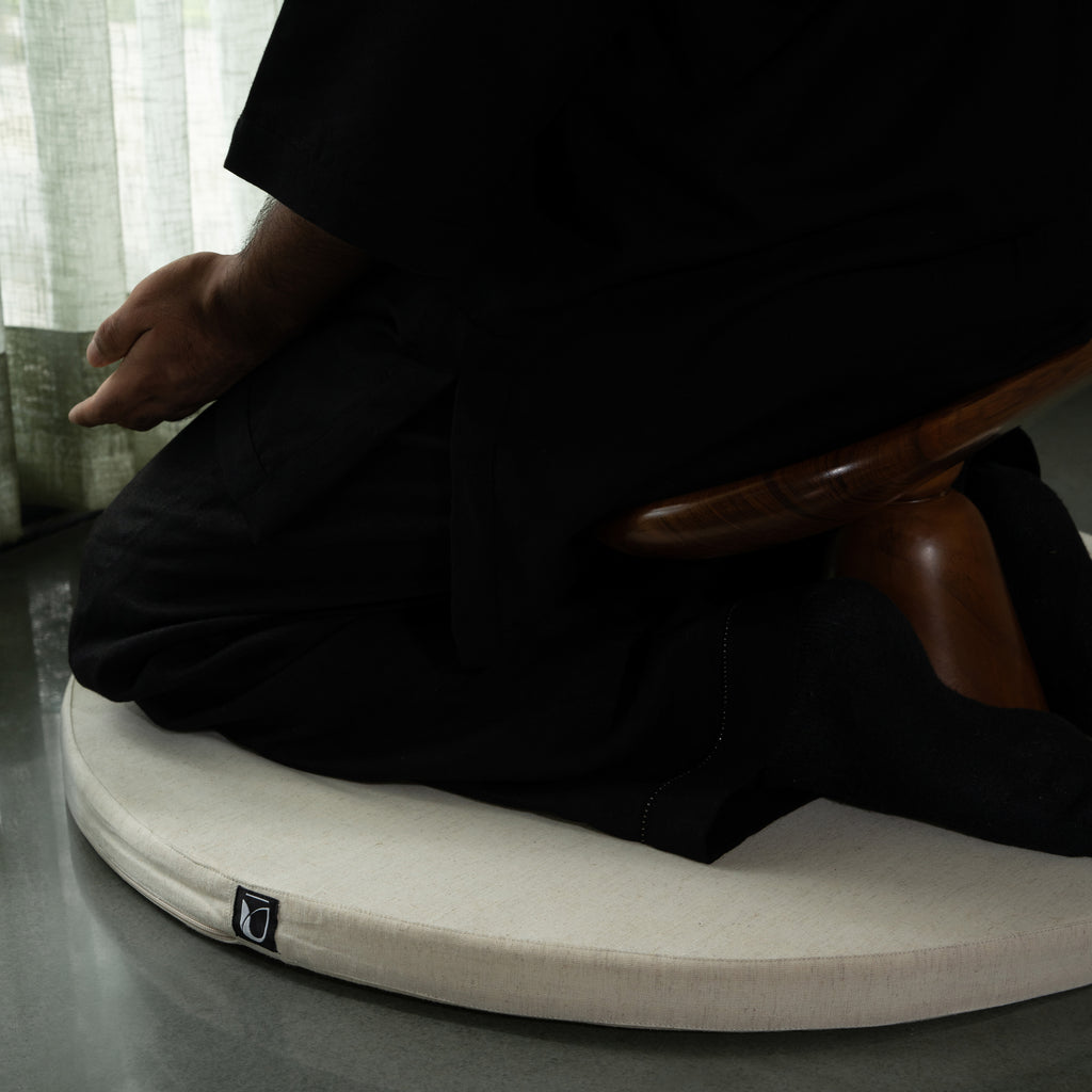 Vajra Meditation Bench