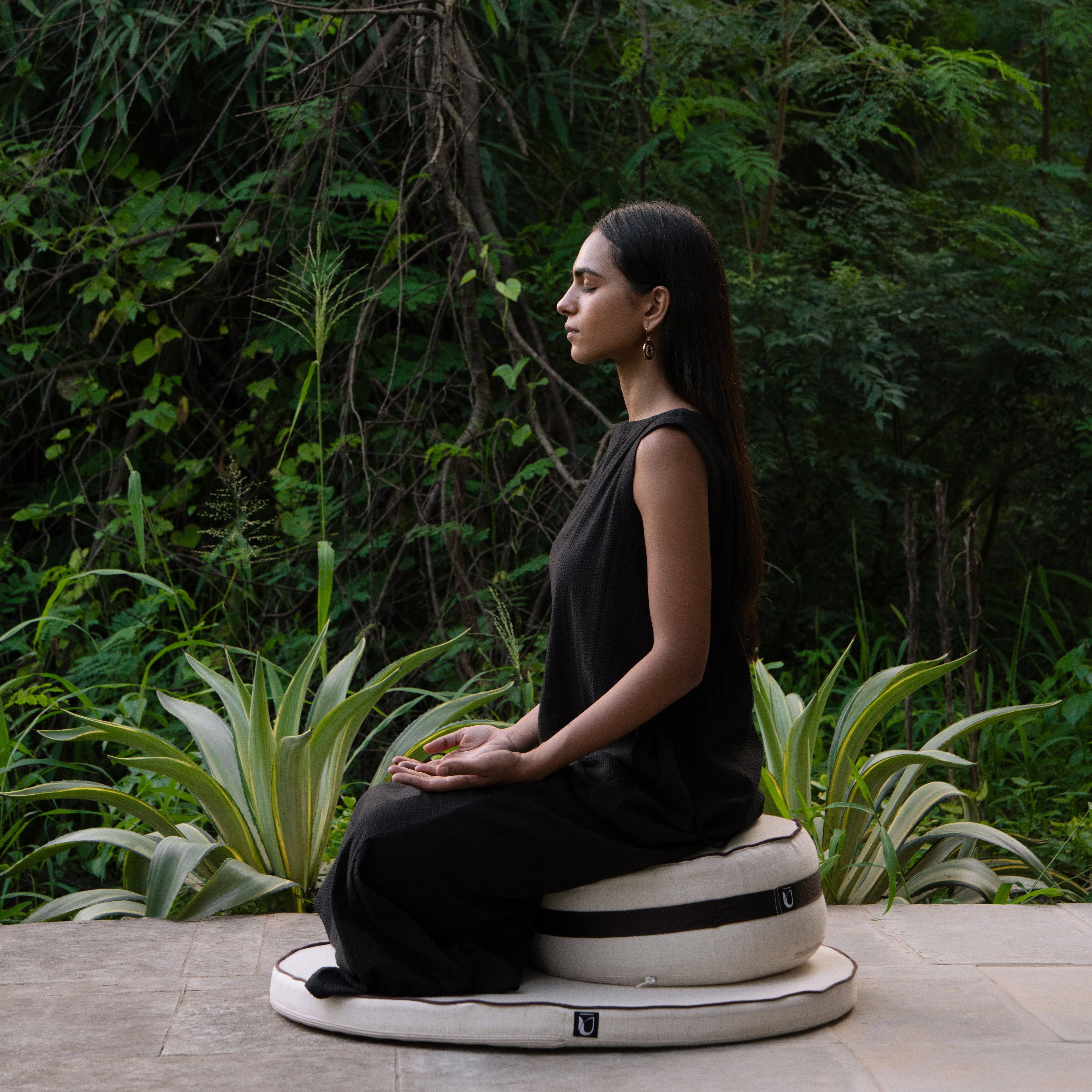 Shunya Seated Meditation Set